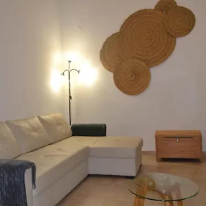 https://charming-apartment-jerez-de-la-frontera.hotelsincadiz.net