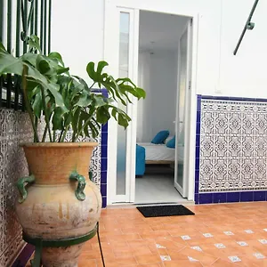 https://casa-patio-del-mentidero.hotelsincadiz.net